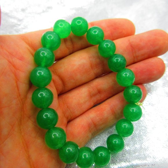 Green Aventurine 10mm Round 7" Stretchy Gemstone Bracelet - Picture 1 of 3